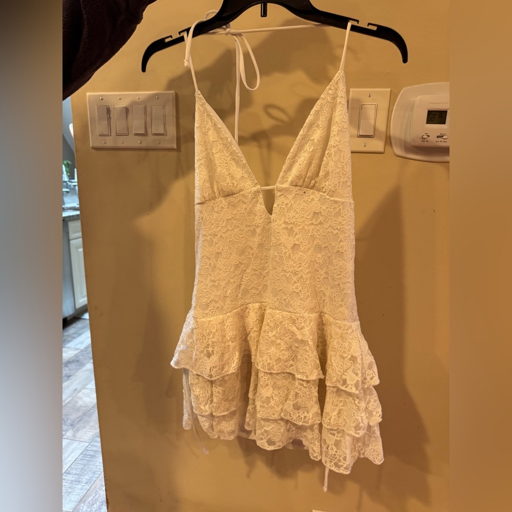 Windsor White Lace Halter Tiered Ruffle  Dress Backless Size Large